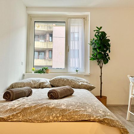 Stylish Schonbrunn Apartments With Free Parking Wenen Buitenkant foto