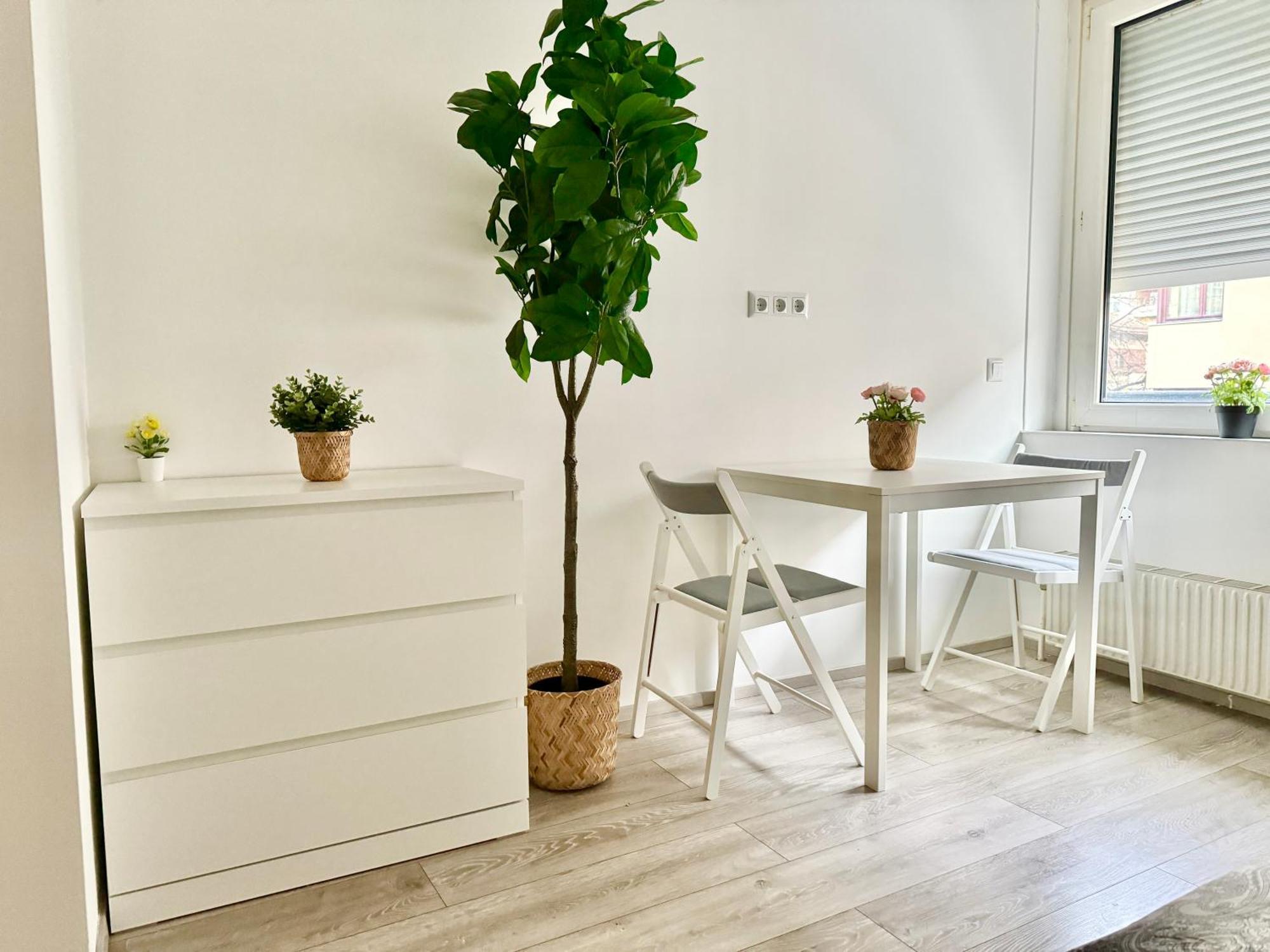 Stylish Schonbrunn Apartments With Free Parking Wenen Buitenkant foto