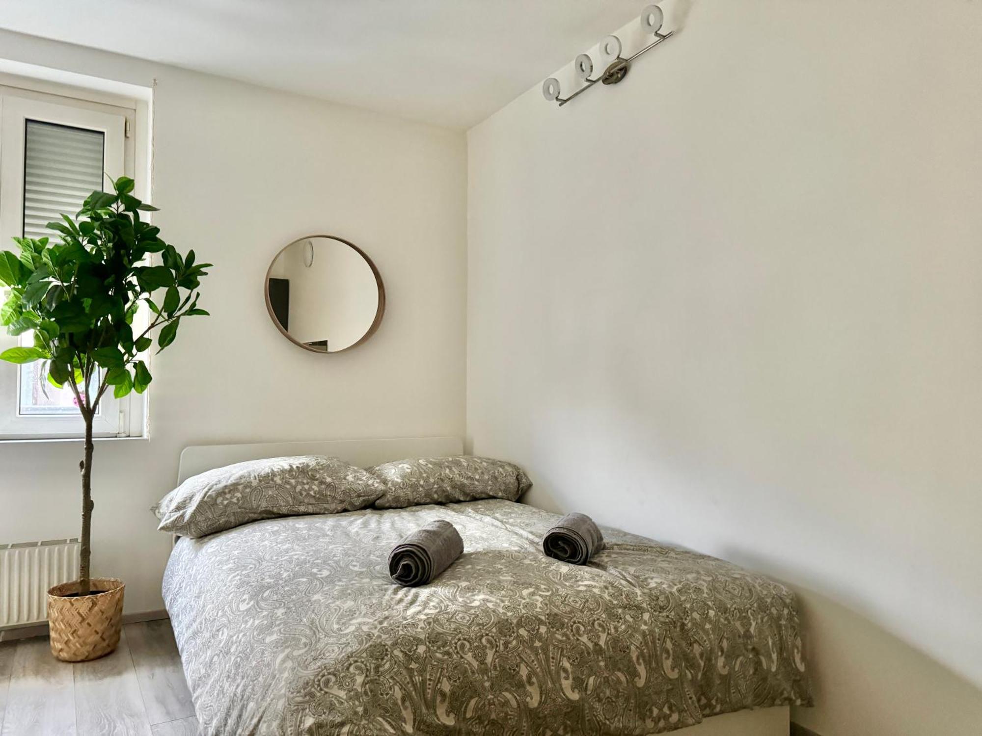 Stylish Schonbrunn Apartments With Free Parking Wenen Buitenkant foto