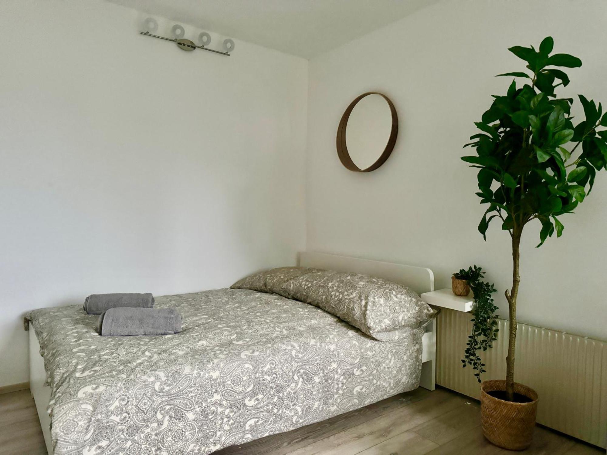 Stylish Schonbrunn Apartments With Free Parking Wenen Buitenkant foto