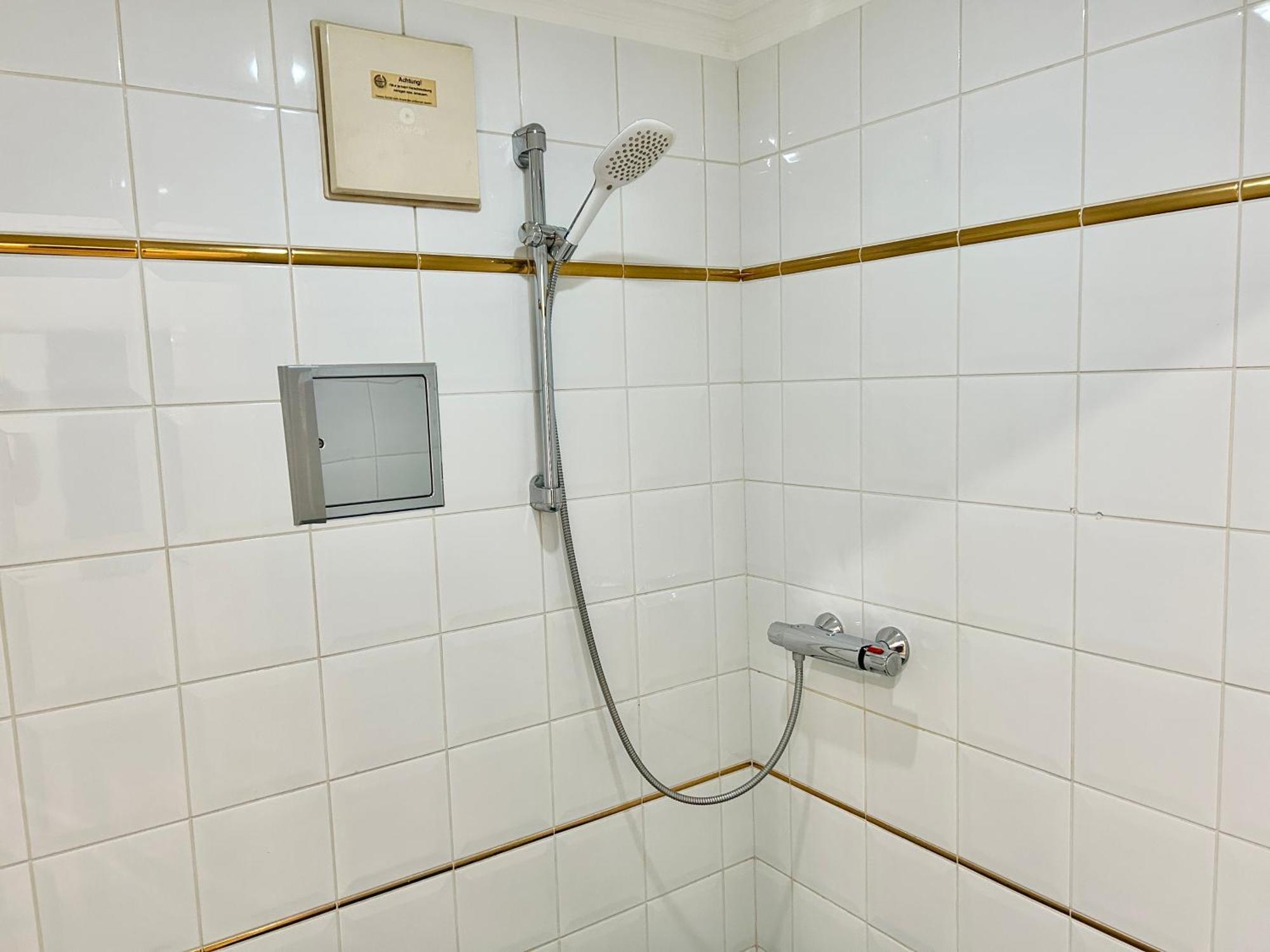 Stylish Schonbrunn Apartments With Free Parking Wenen Buitenkant foto