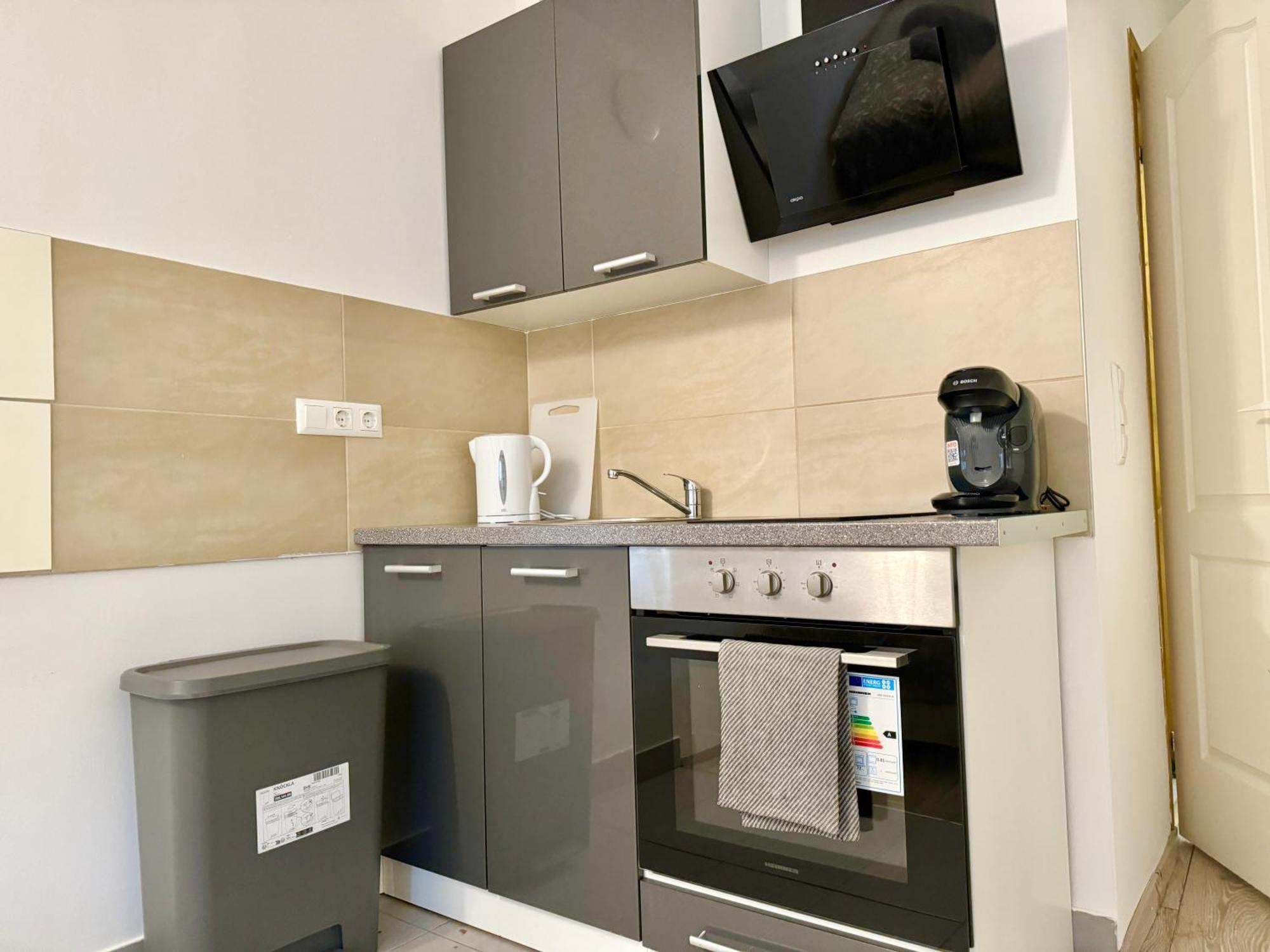 Stylish Schonbrunn Apartments With Free Parking Wenen Buitenkant foto